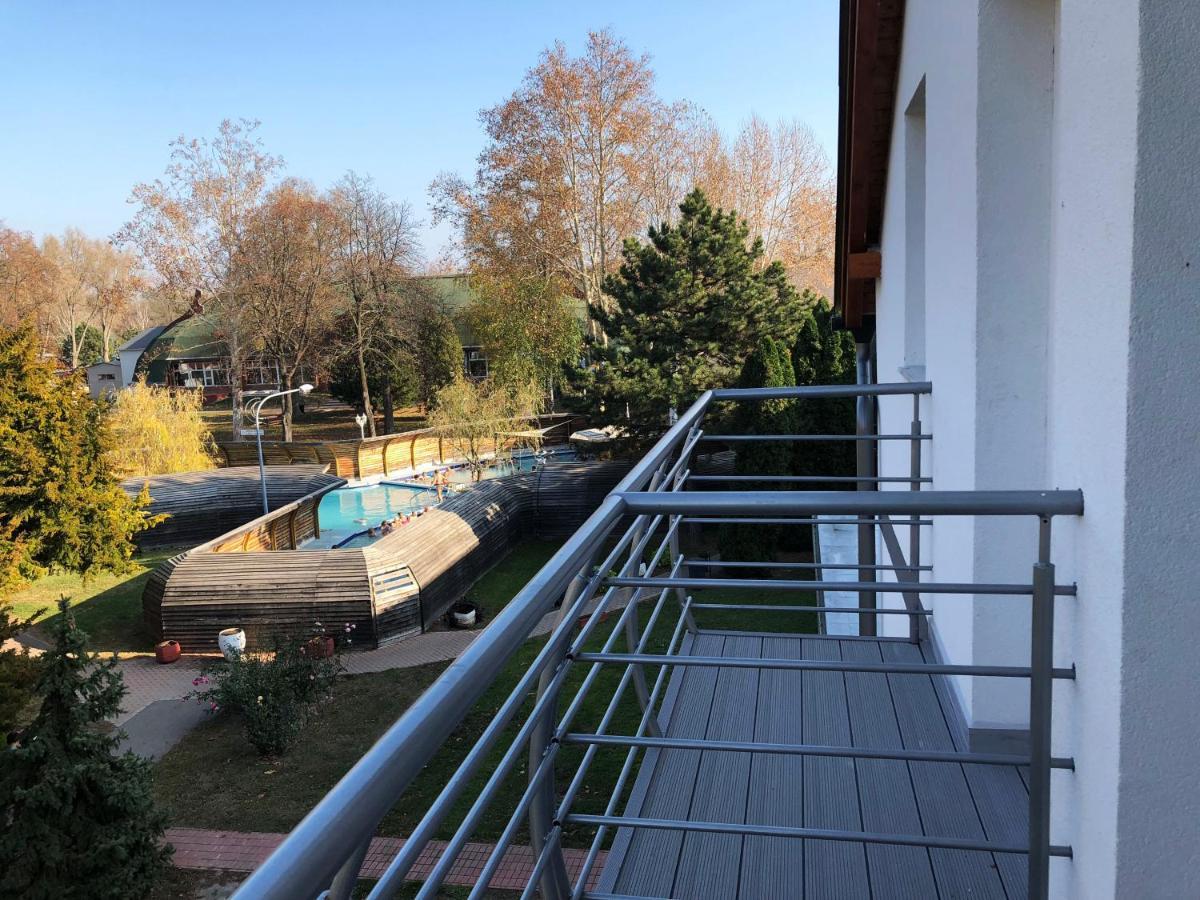 Hotel Aqua Komárom Dış mekan fotoğraf