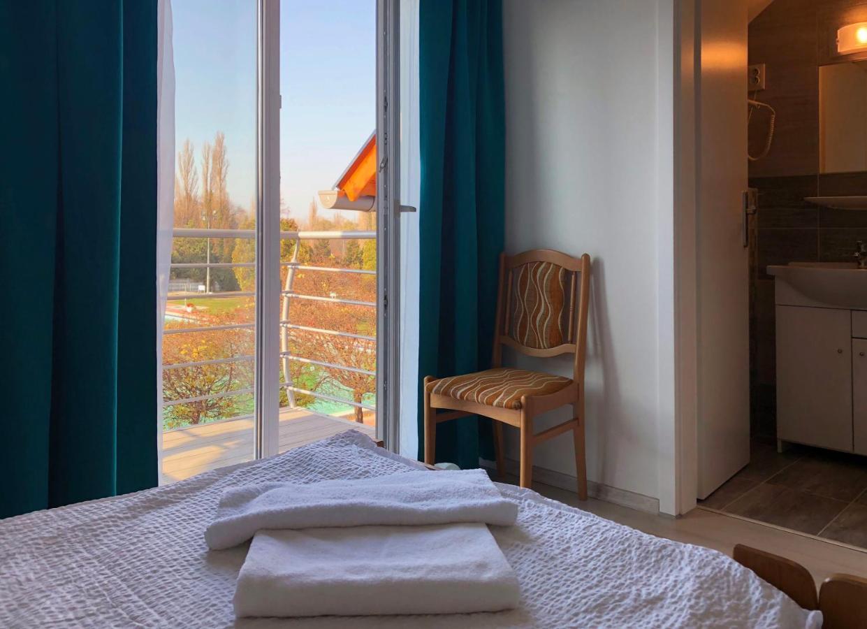 Hotel Aqua Komárom Dış mekan fotoğraf