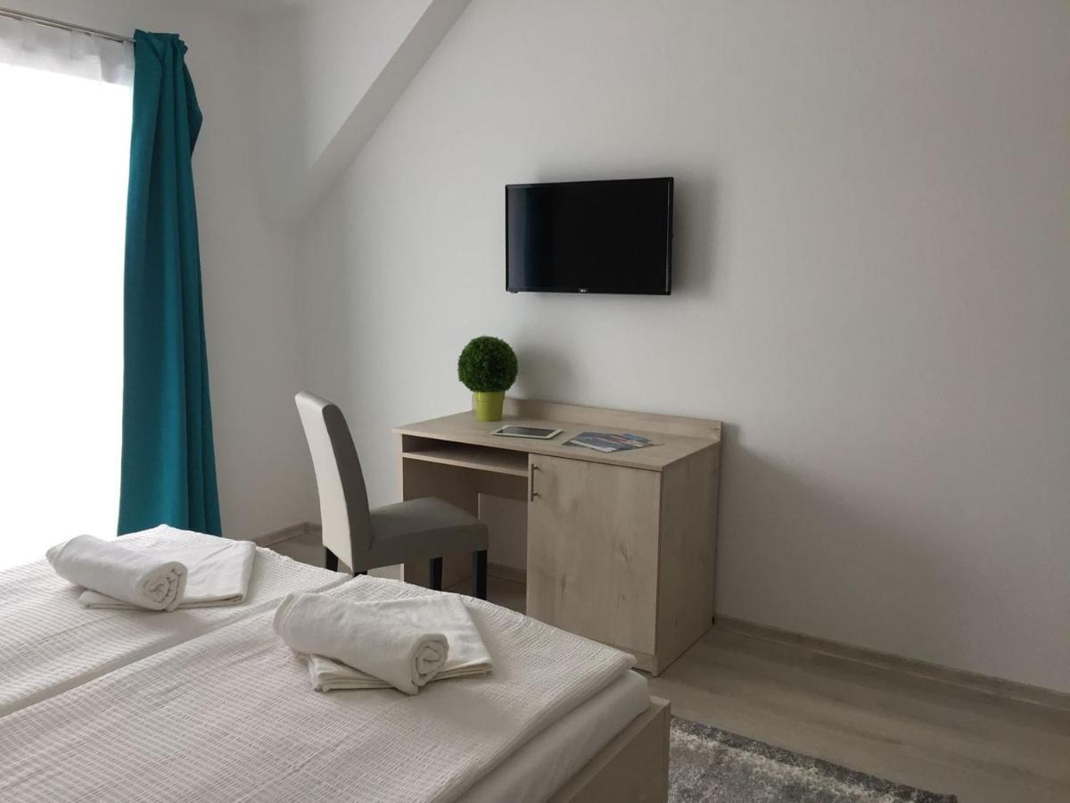 Hotel Aqua Komárom Dış mekan fotoğraf